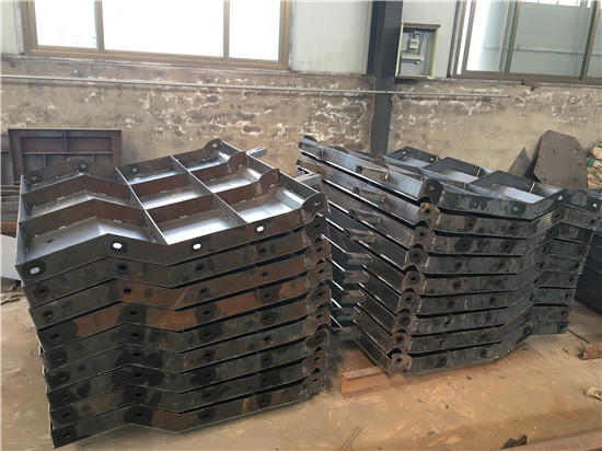 混凝土防（fáng）撞牆模具