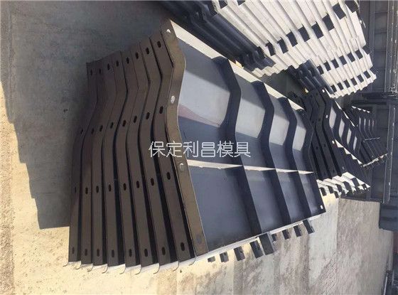 防撞牆（qiáng）模板