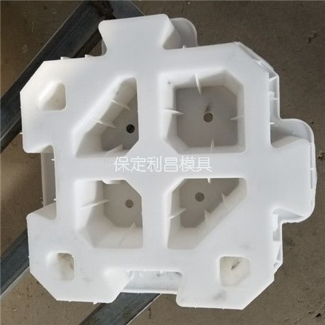 水利護坡（pō）模具的簡介（jiè）