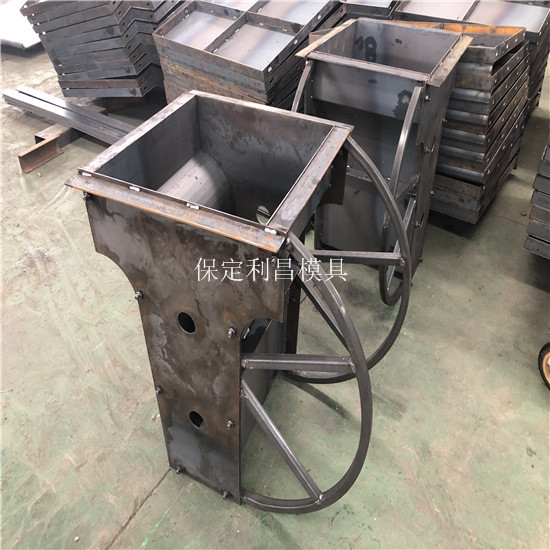 混凝土隔（gé）離墩模具的簡介