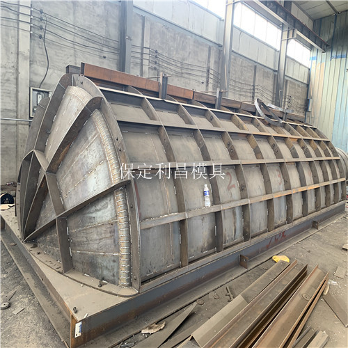 一體式化（huà）糞池模具的簡介