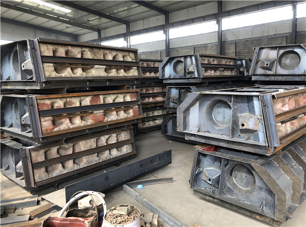 階梯式擋土牆模具