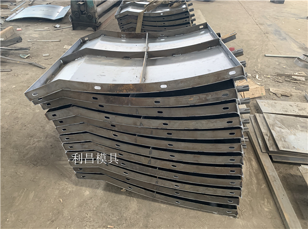 水泥防撞牆鋼模（mó）具