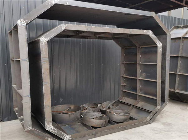 水泥（ní）化糞池模具