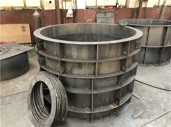 沉泥井模（mó）具