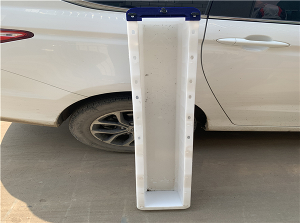 水泥示警樁（zhuāng）模具