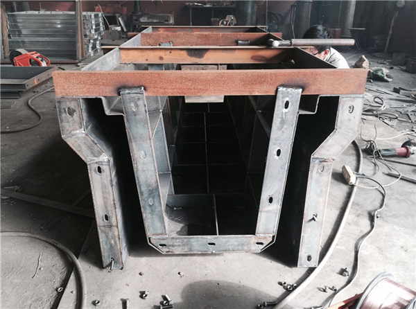 裝（zhuāng）配（pèi）式矩（jǔ）形槽模具（jù）