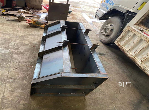 防撞墩模具_工程案例與解析